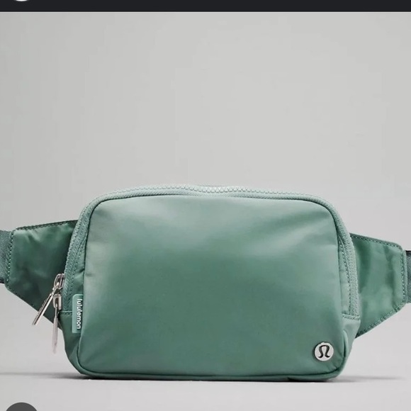 lululemon athletica Handbags - Lululemon Everywhere Belt Bag Large Tidewater Teal